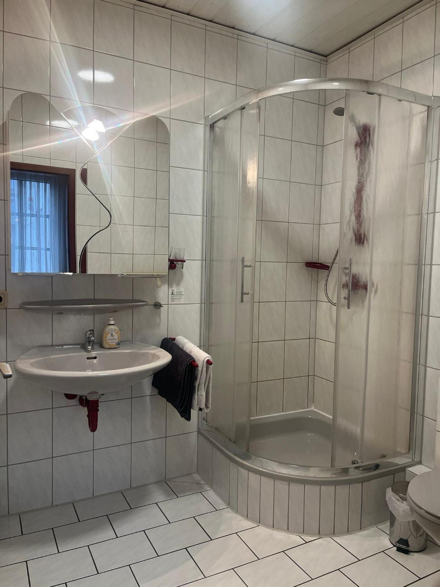 Danis Schlossschaenke Simmern Rum bild